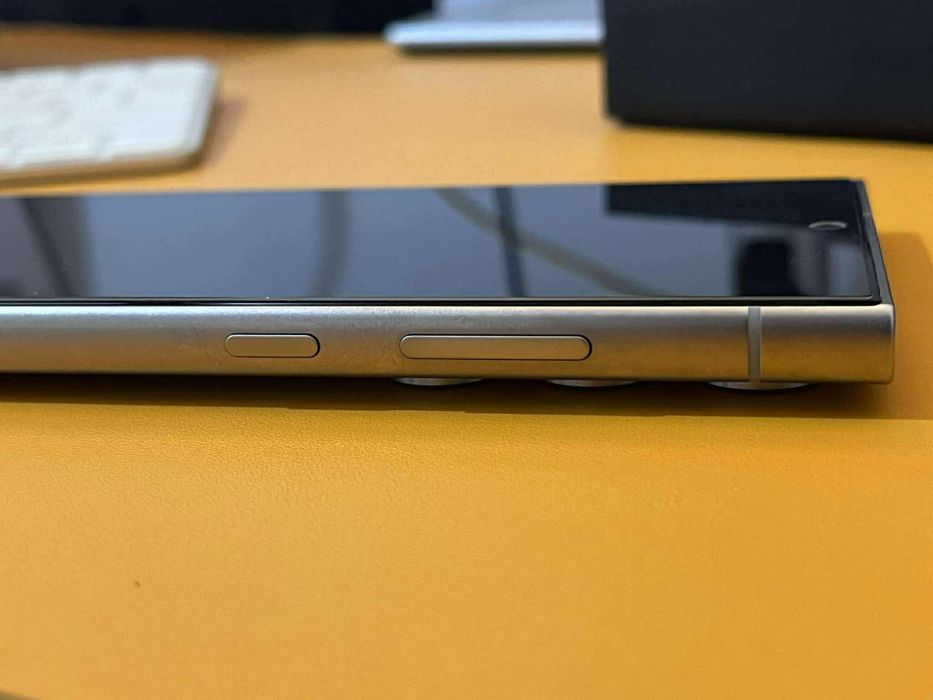 Samsung s24 ULTRA ca NOU cu Garantie