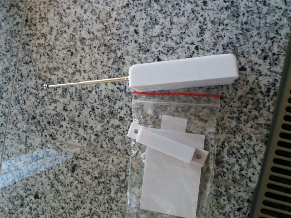 Senzor magnetic alarma wireless.