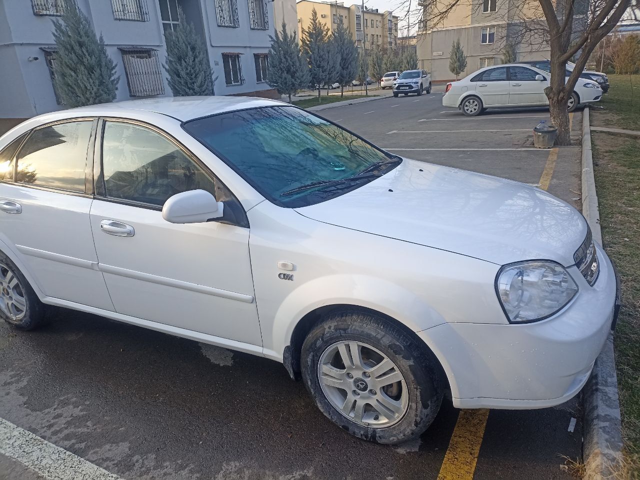 Mashina sotiladi  lacetti 1.8 mexanika