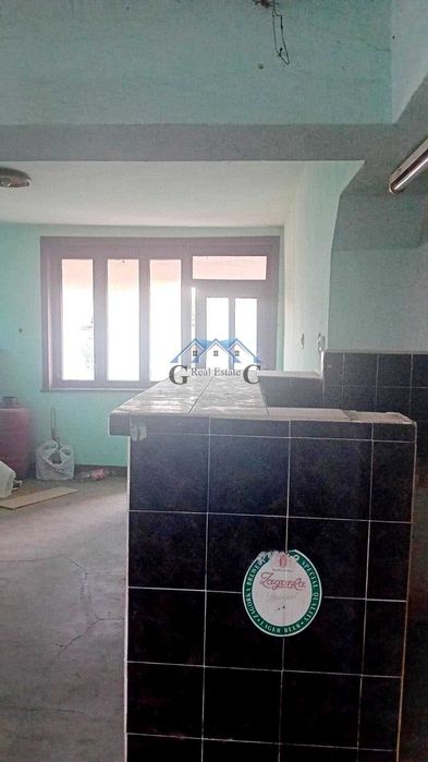 Продава се Къща в Долни чифлик - 270 кв.м за 252 €/кв.м - Снимка #3