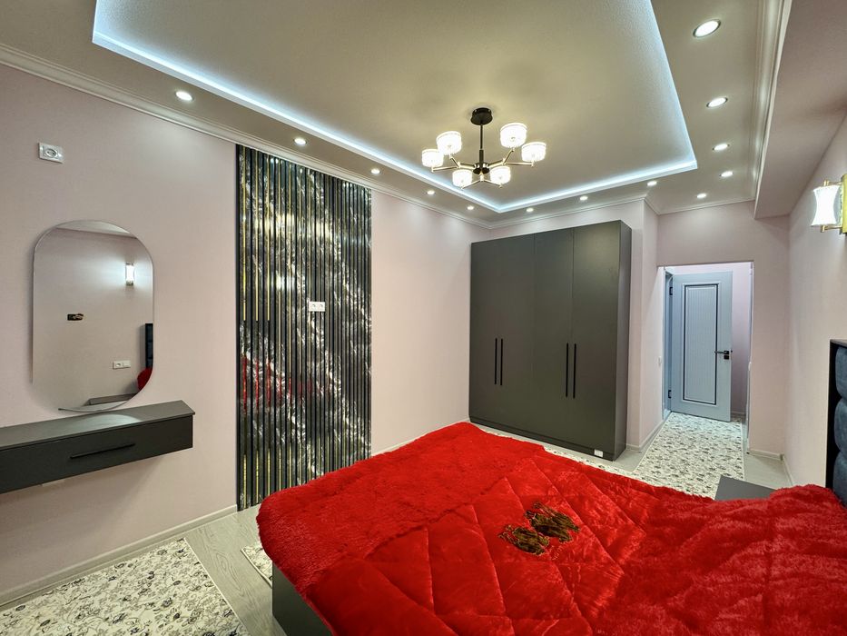 4х комнатная квартира, на 3 этаже. Рудакий.