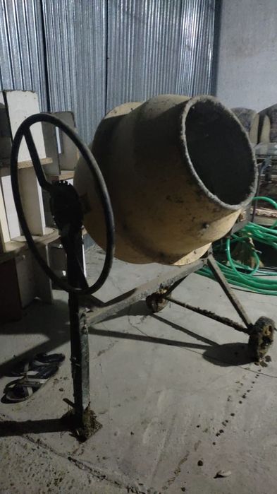 Продам бетономешалку Б/У в отличном состоянии