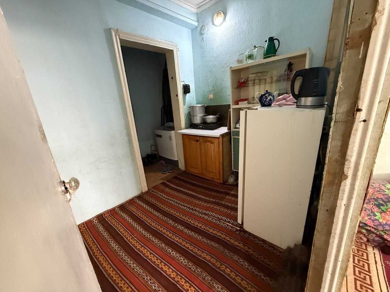 Сергили район массив 6 квартира сотилади метро якин