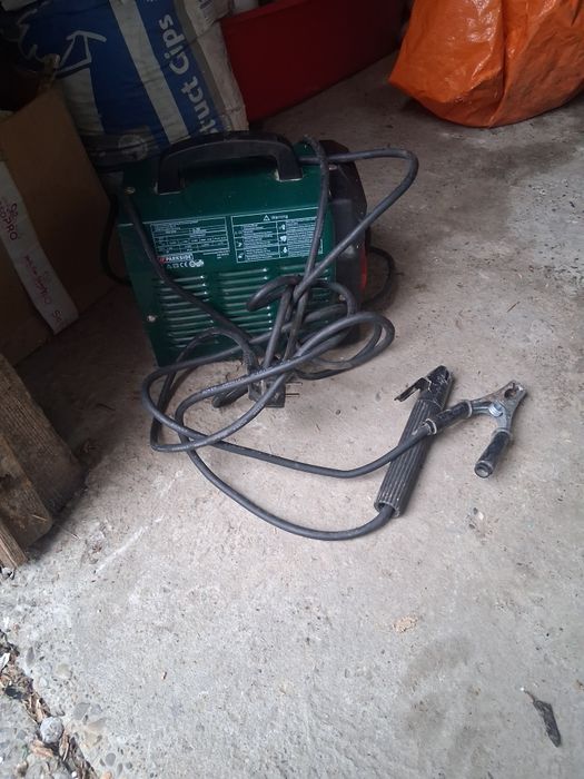 Vând: picamare,aparate de sudura și cositura electrica