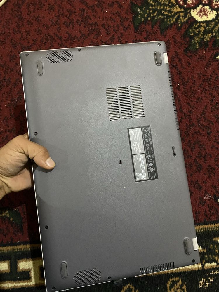 Asus yangi ishlamagan