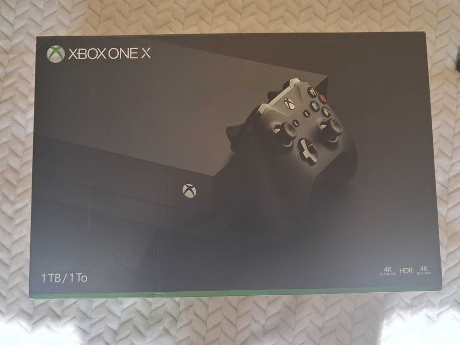Xbox one x 1Tb  gaming console