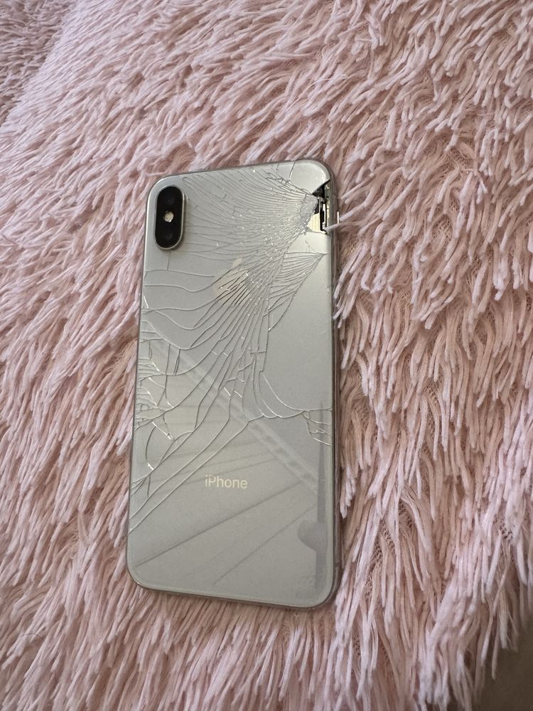 iPhone X, AirPods, MagSafe
