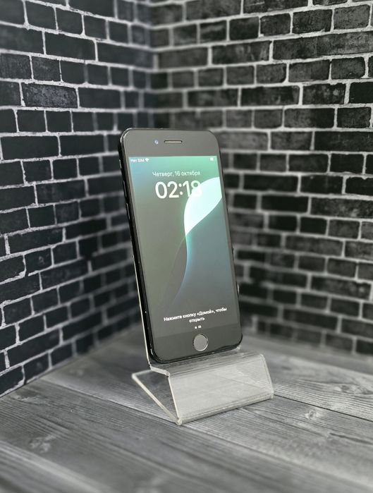 Телефон IPhone SE 64gb Код 7491