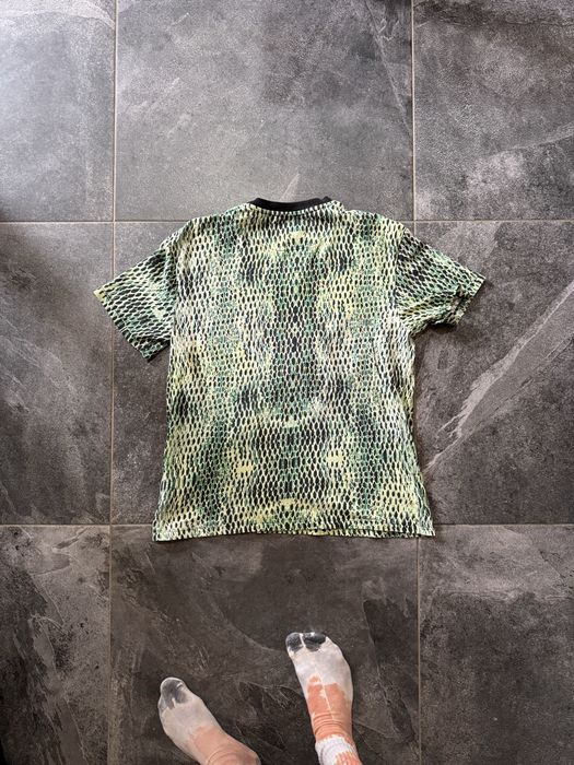 Tricou karl kani verde in stare foarte buna