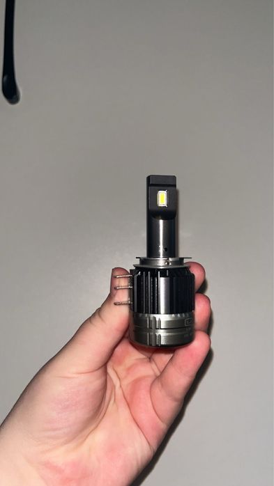 Продам фары лед новые