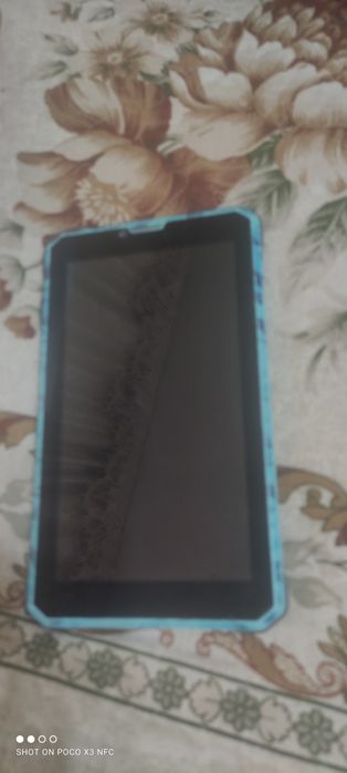 Планшет, возможно на запчасти