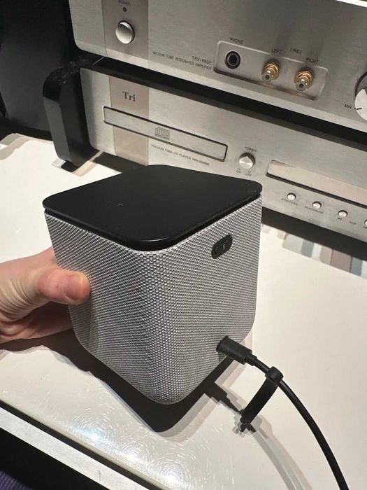 ПРОДАМ Яндекс Станция Миди (Умная колонка с Zigbee) Состояние НОВОЕ