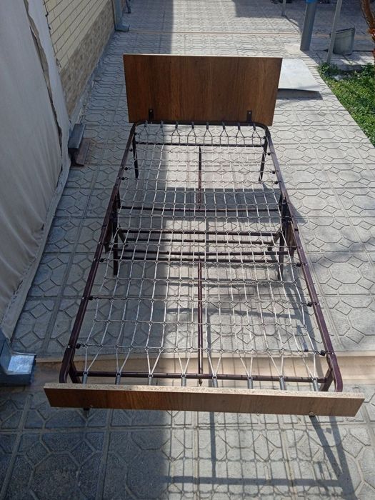 Кровать раскладушка новый продаю