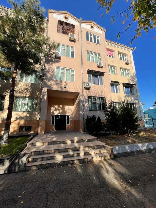 Aloqada 175 m² asosiy maydon + 75 m² mansardali karobka uy sotiladi