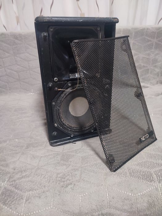 Vând boxa pasiva NEXO nu merge difuzorul de Bass