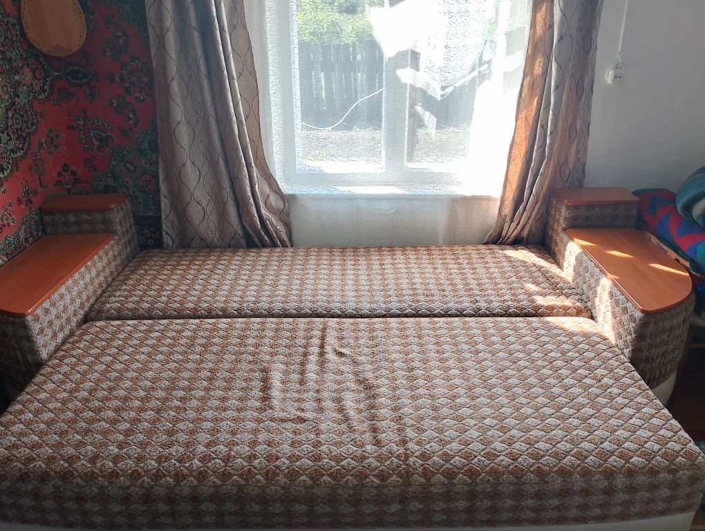 Продаётся диван.