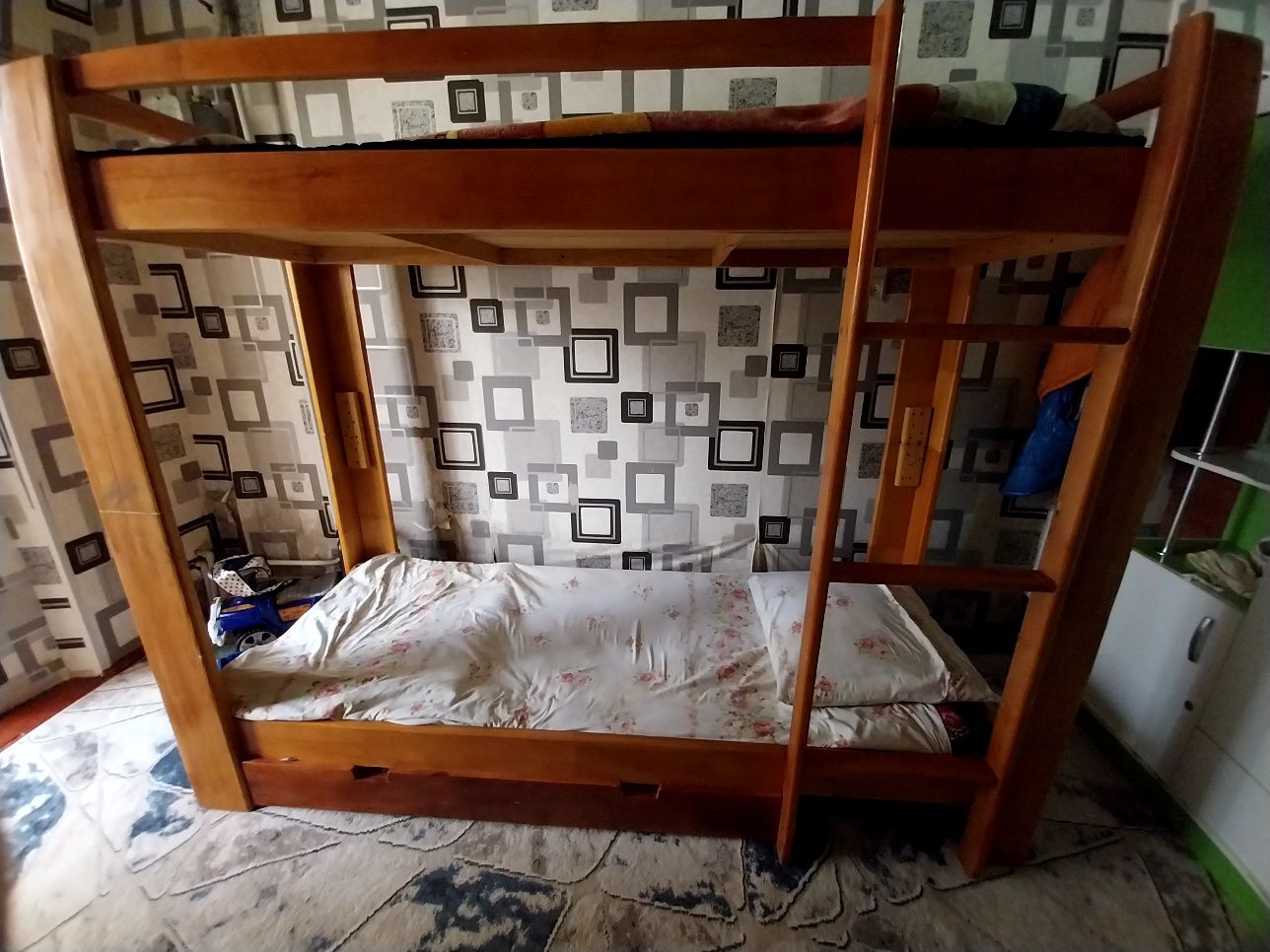 2. Qavatli divan