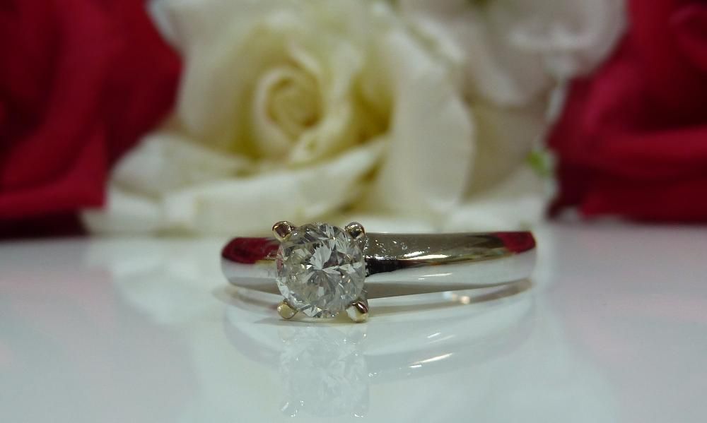 Inel aur 14k cu diamant natural 0.56ct