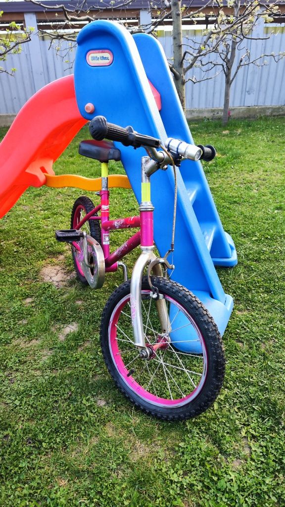 Bicicleta copii (fetițe) 5-8 ani, cu roți de 16"