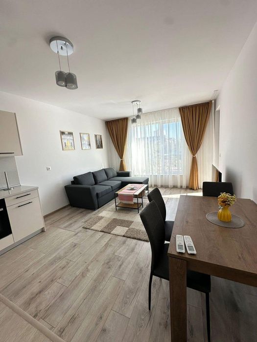 Дава се под наем Двустаен апартамент в Пловдив, Христо Смирненски - 65 кв.м за 425 € - Снимка #2