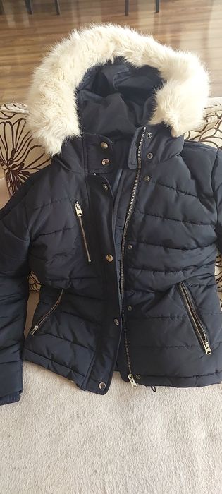 Продам куртку женскую