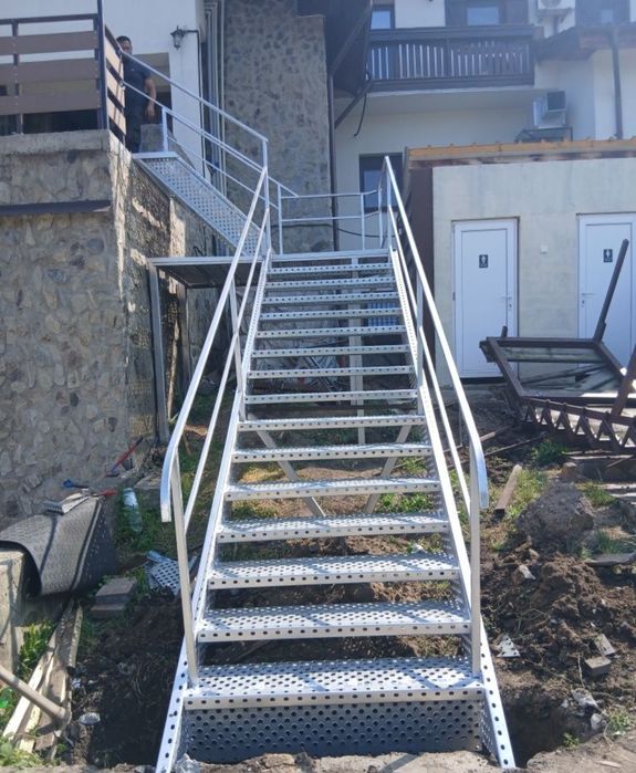 Scari exterior si interior galvanizate industrial