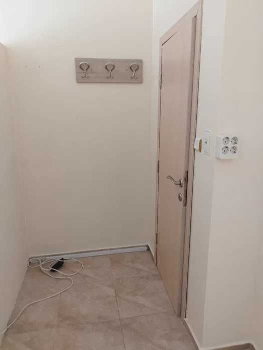 Дава се под наем Офис в Бургас, Възраждане - 50 кв.м за 200 € - Снимка #4