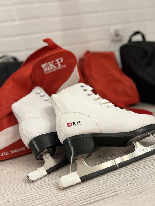 Коньки новые , мужские и женские, разных размеров