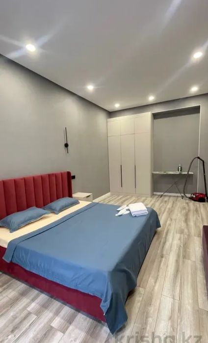 Продается 2-х спальный кровать и диван