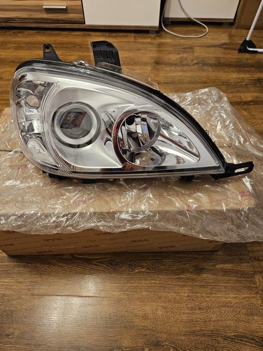 Far dreapta nou Mercedes ML (W163)