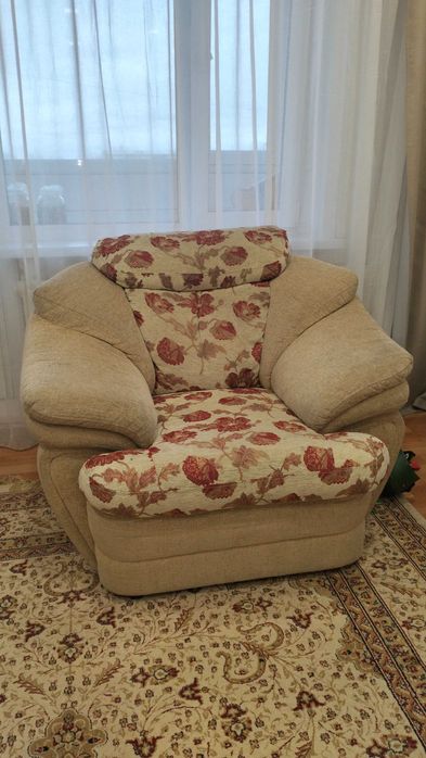 Угловой диван+ кресло