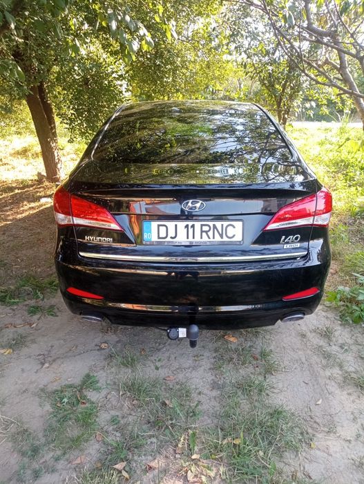 Vând hyndai i 40