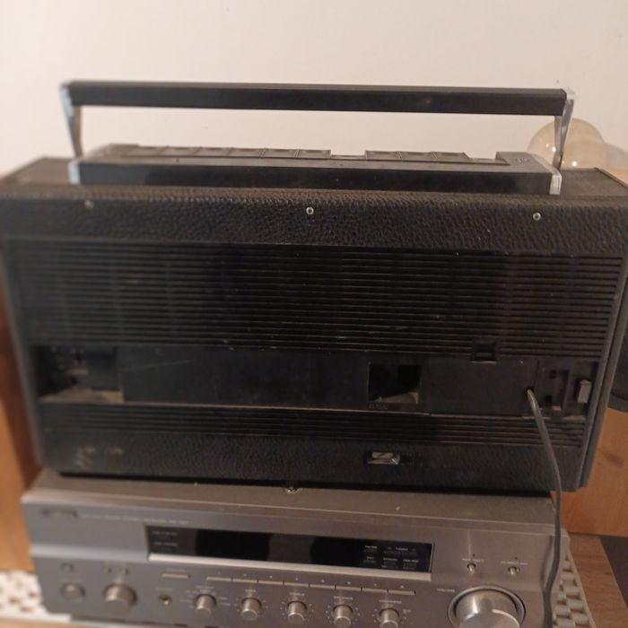 Radio Grundig satelette 2000