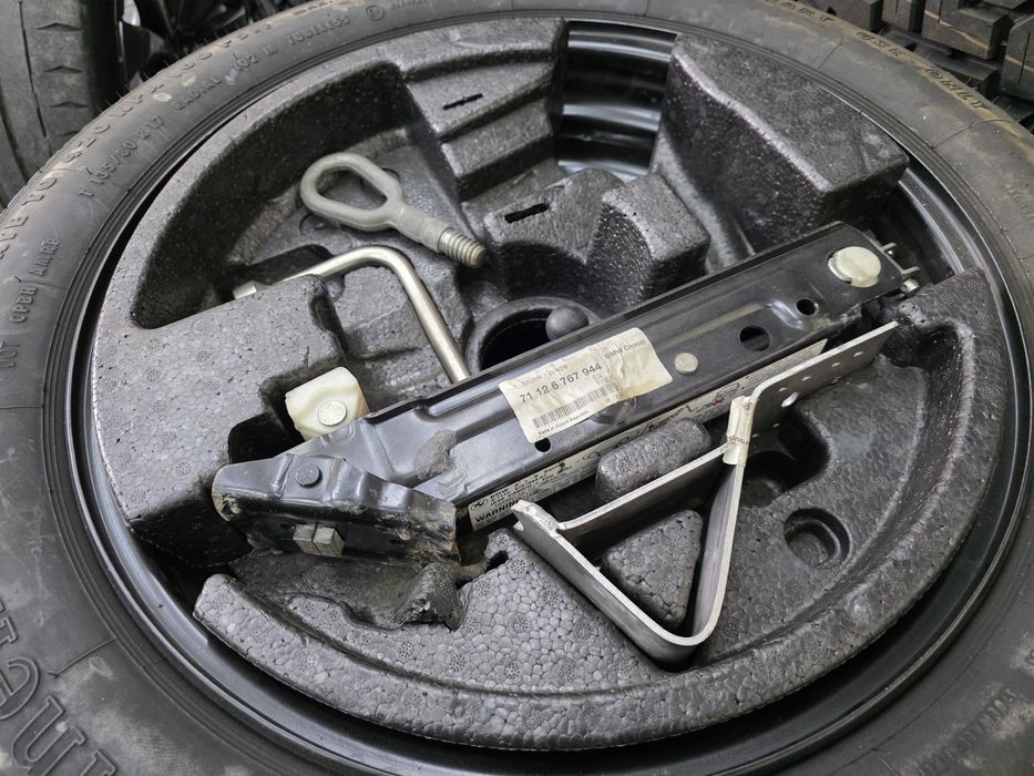 Резервен комплект БМВ - Крик, ключ, кука