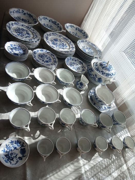 Сервиз на известната марка блуе данубе