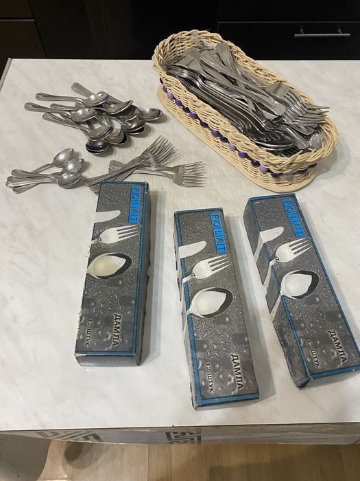 Столовые приборы новые