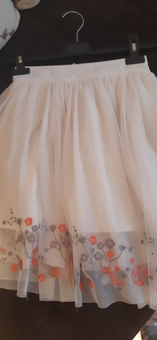 Fuste in stare foarte buna