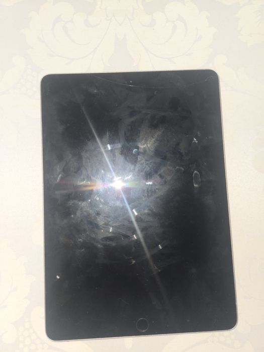 iPad 6 fara iCloud, nu încarcă