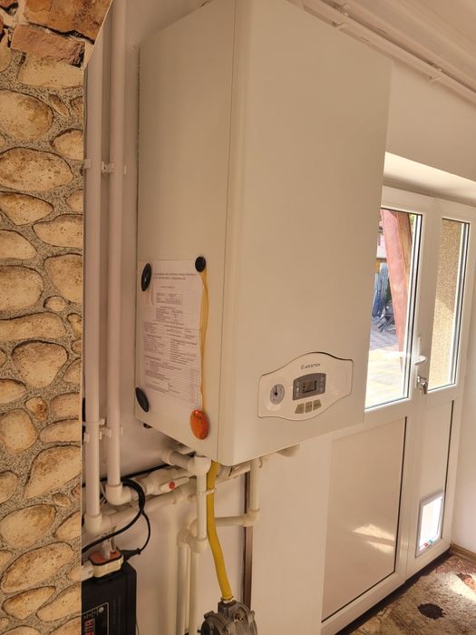 Vând centrală ariston egis plus 24