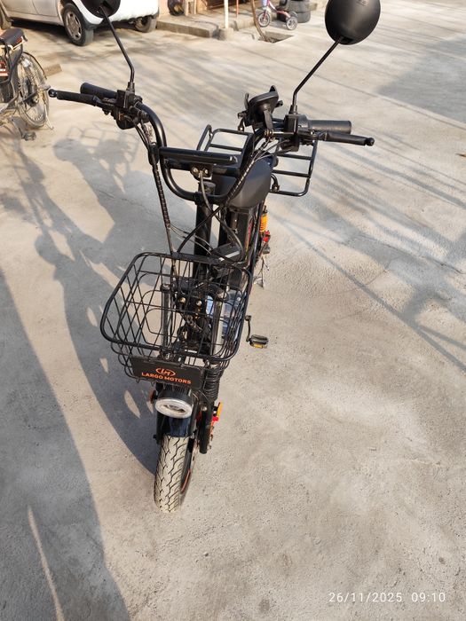 Skuter Largo Motors