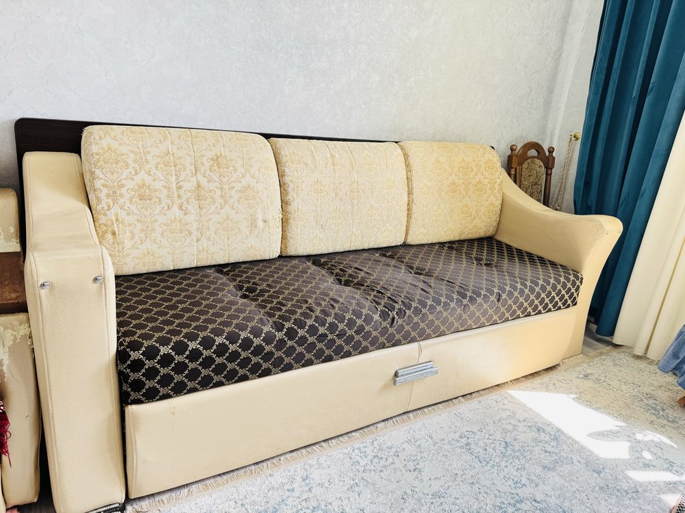 Продам диван гостиный б/у