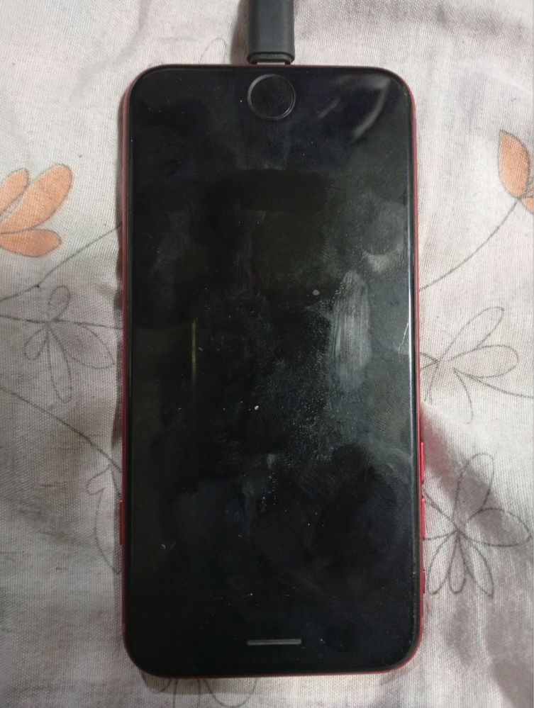 Iphone ce 3 2022 Yomks 77% Hamma narsa Arginal