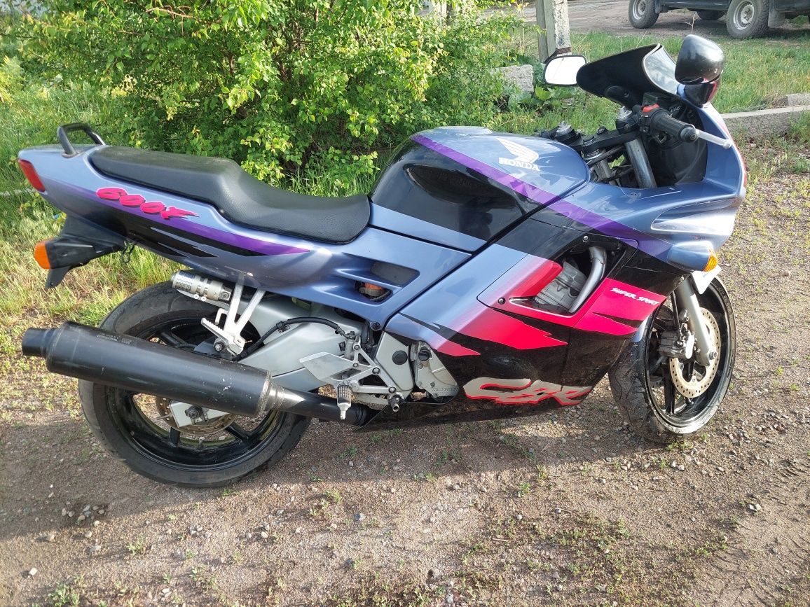 Мотоцикл Хонда CBR 600