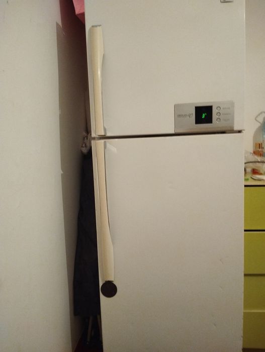 холодильник LG..