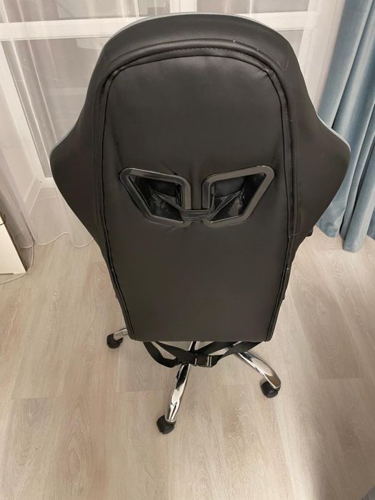 Отдам кресло игровое