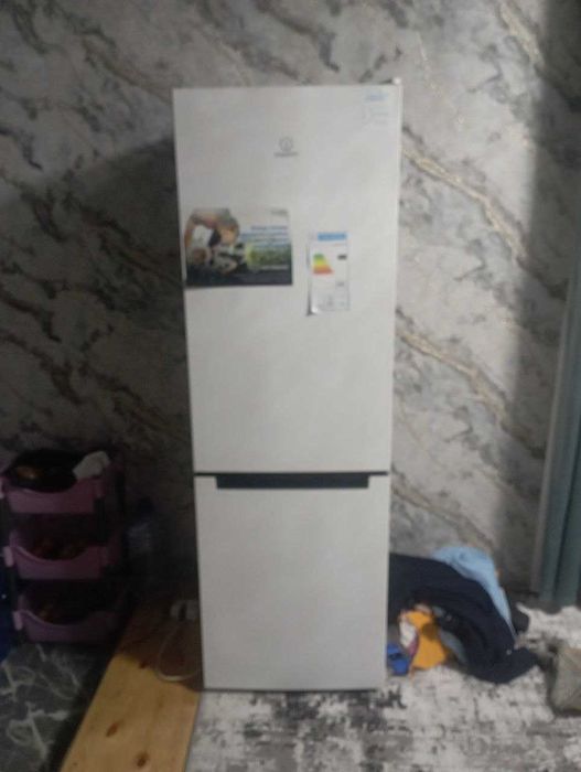 Холодильник продается