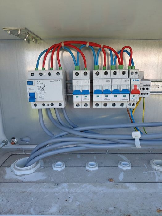 Electrician autorizat ANRE  execuție instalații interior, prize, tablo