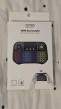 Mini keyboard de gaming wireless cu lumini si touchscreen