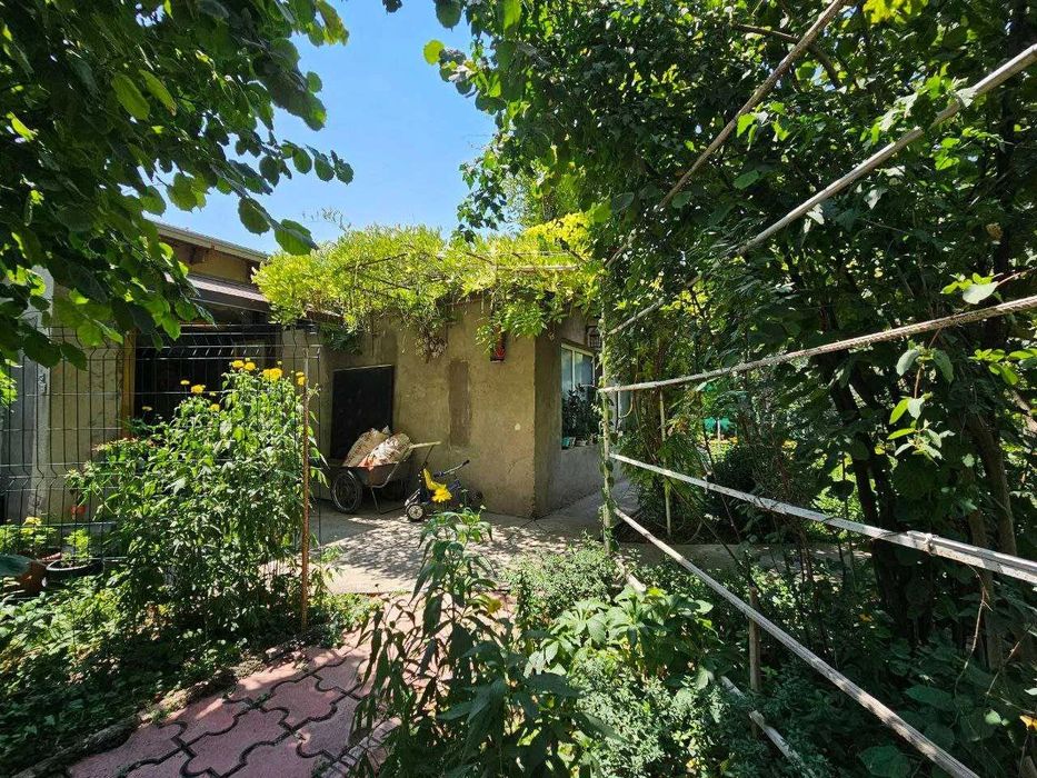 Продам участок 253 сотки в Бостанлык, Ходжикент.