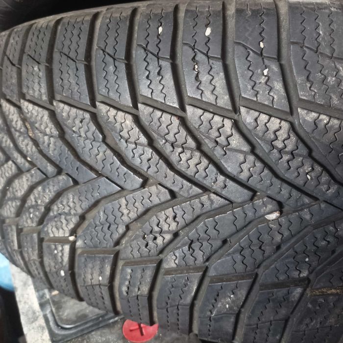 Зимни гуми17цола Нексен уингард спорт  Сув  225 65  17 цола